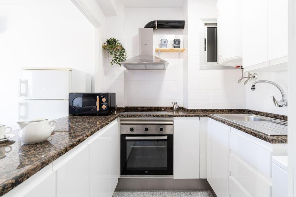 Privilegiado-Tarragona-50Mplaya-Wifi-Pool-Relax8 Εξωτερικό φωτογραφία